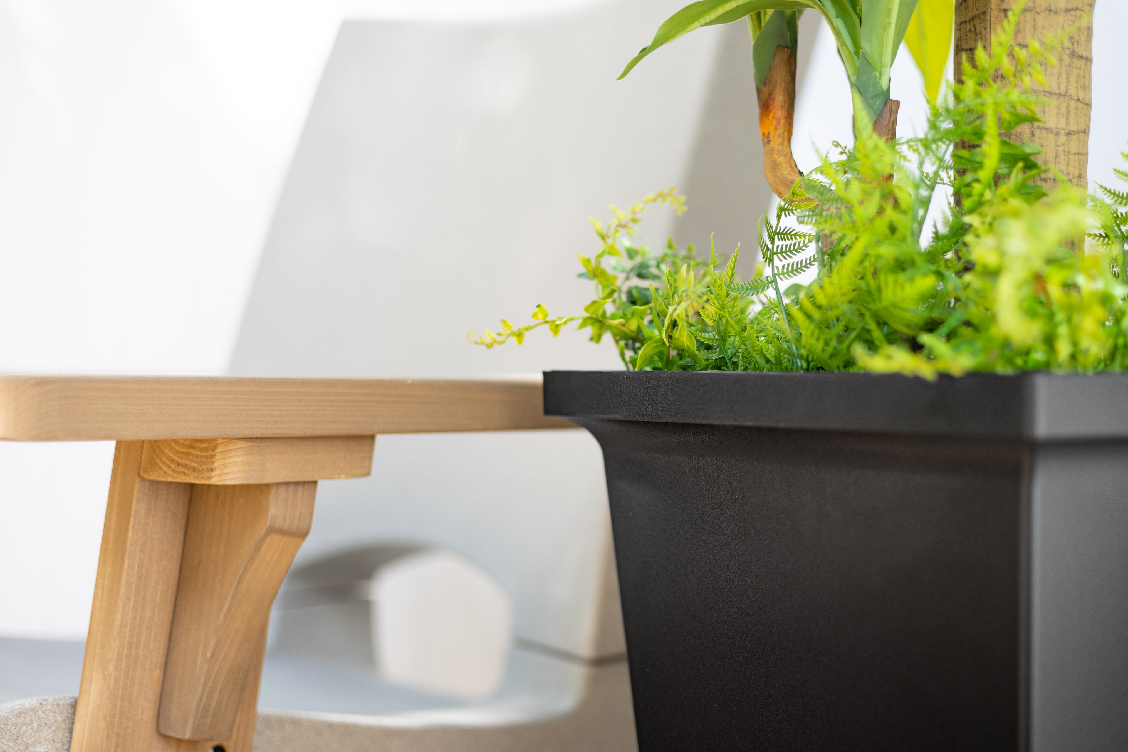 Mayne Evolve 24-Inch Tall Planter with Removable Planting Insert and Drip Tray (2-Pack)