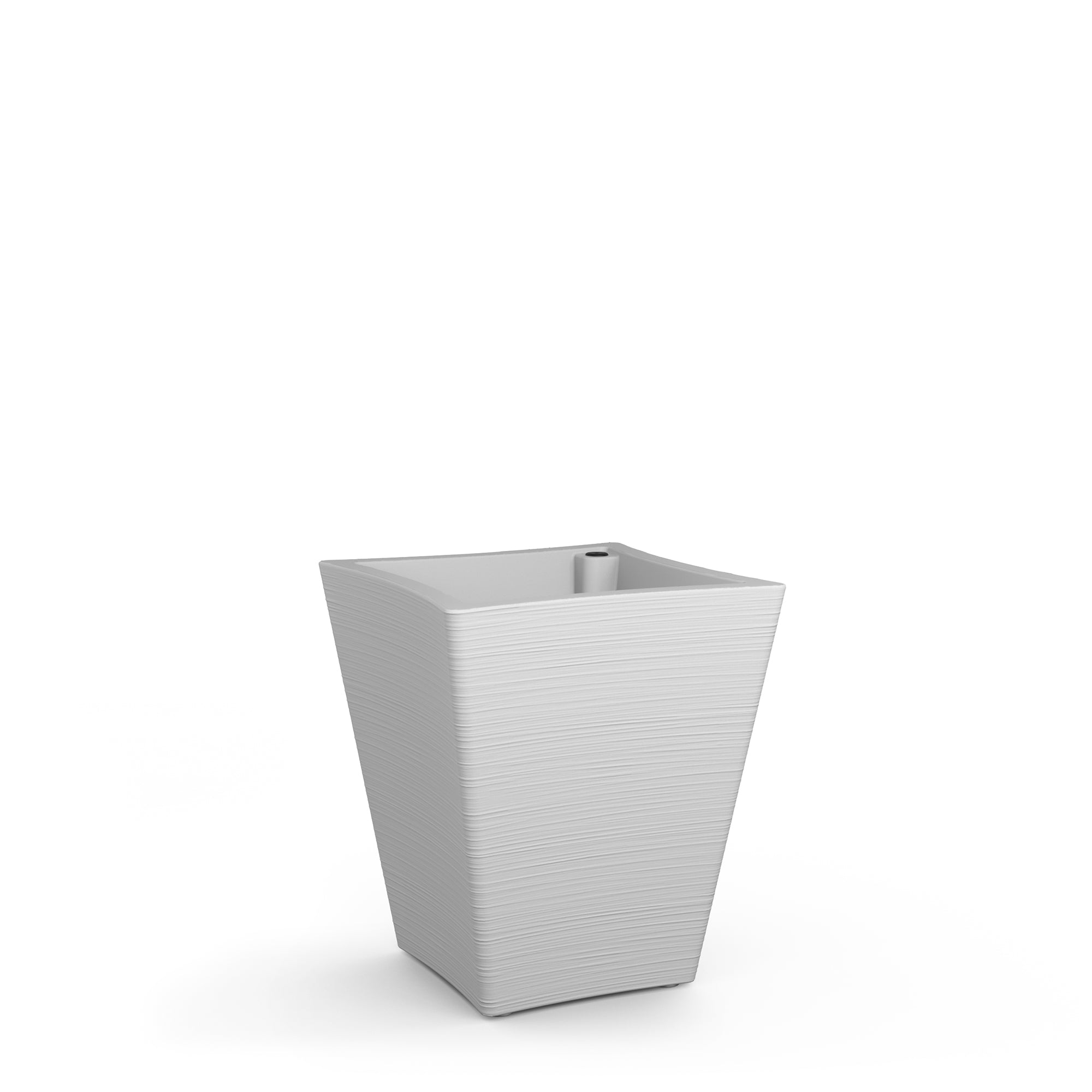 Mayne Bristol 18in Tall Planter