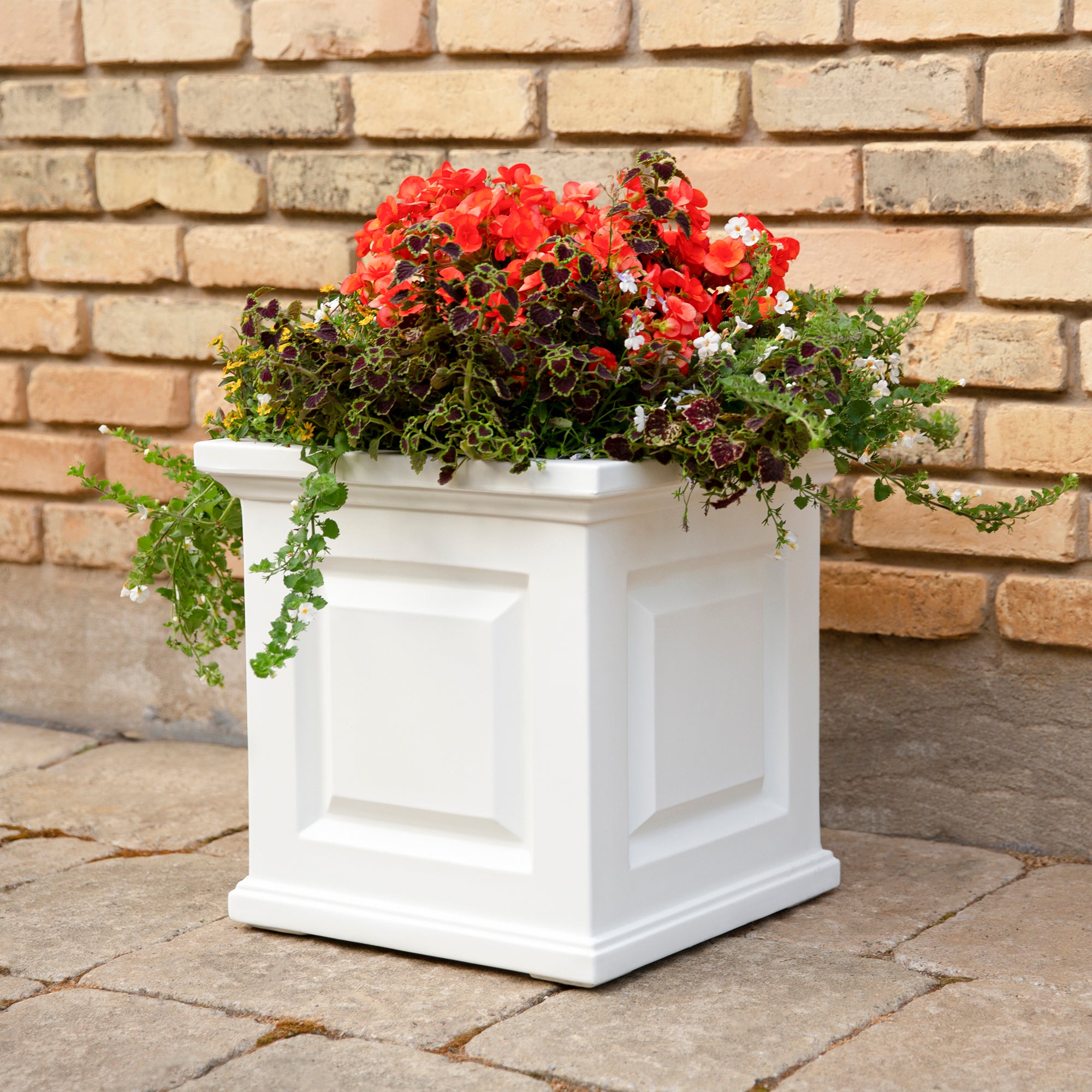 Mayne Nantucket 16in Square Planter