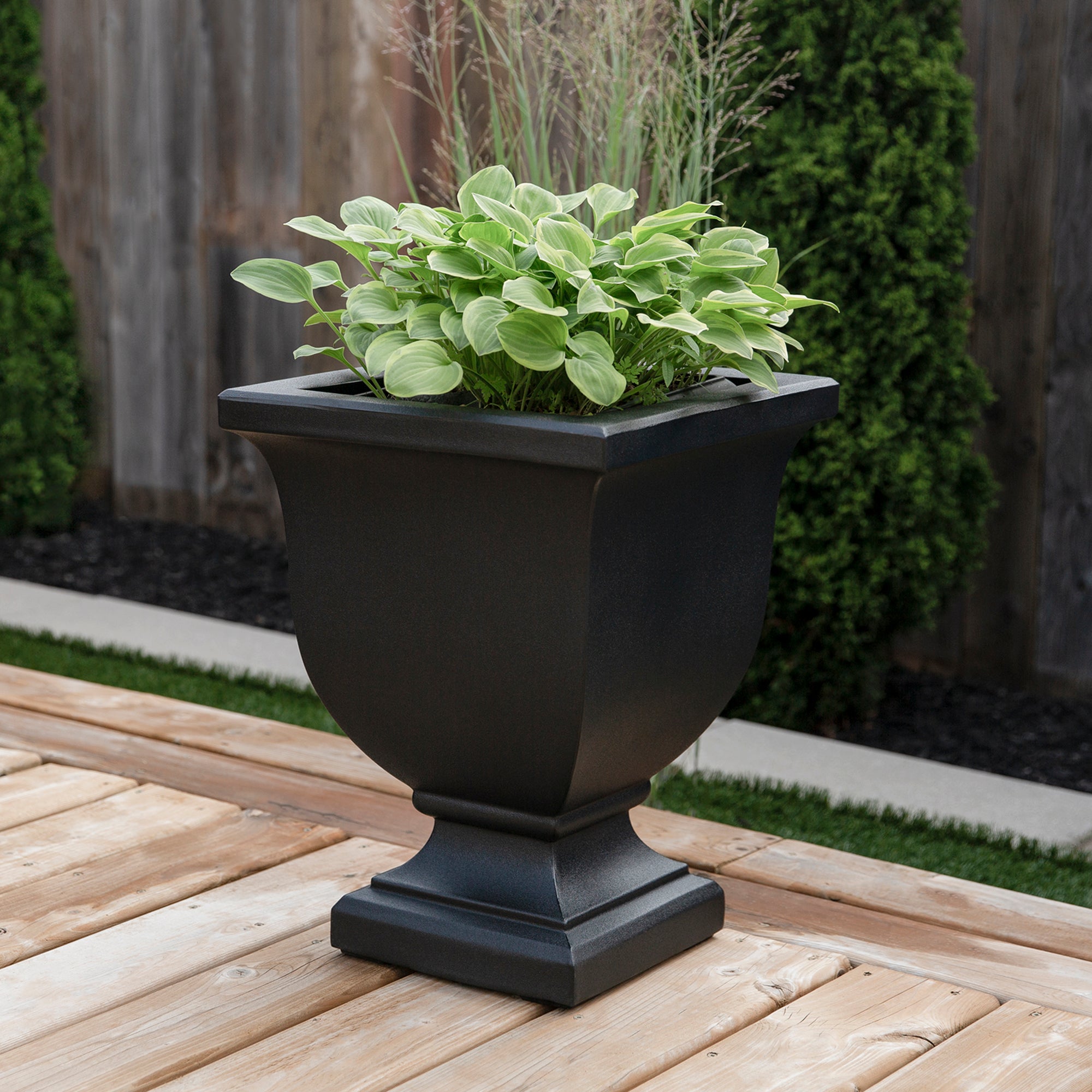 Mayne Augusta 20in Tall Planter