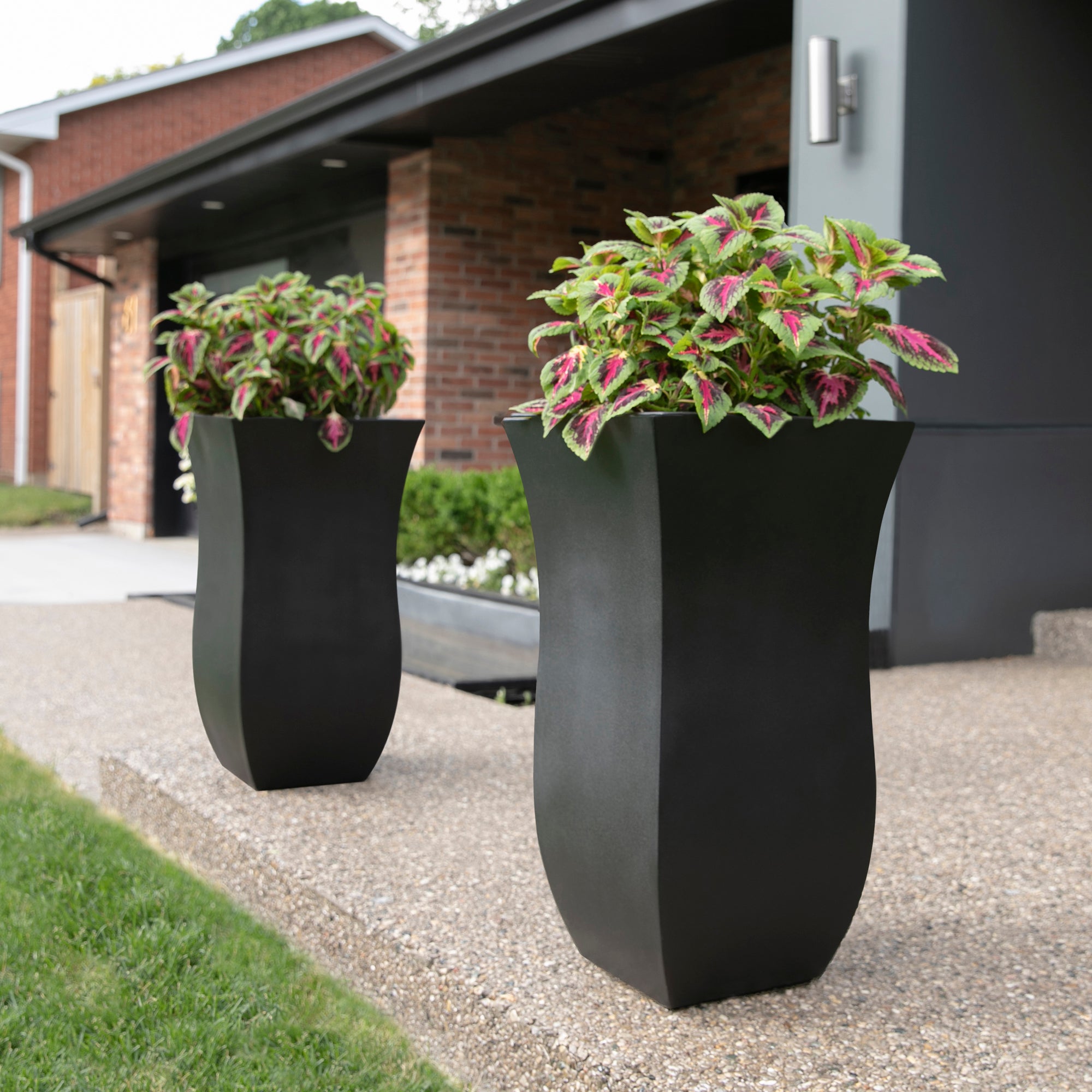 Mayne Valencia 30in Tall Planter
