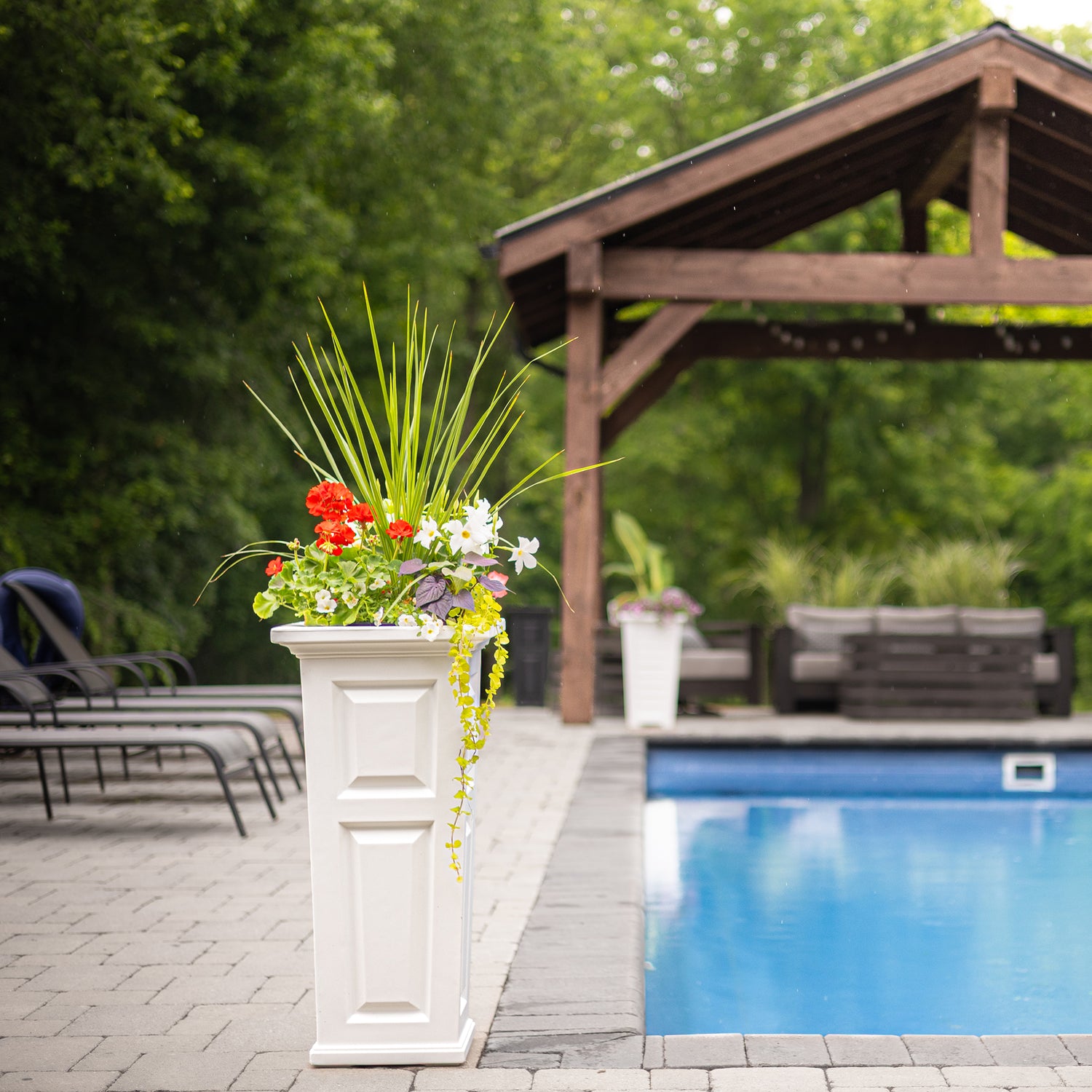 Mayne Nantucket 32-Inch Self-Watering Tall Planter with Removable Planting Insert