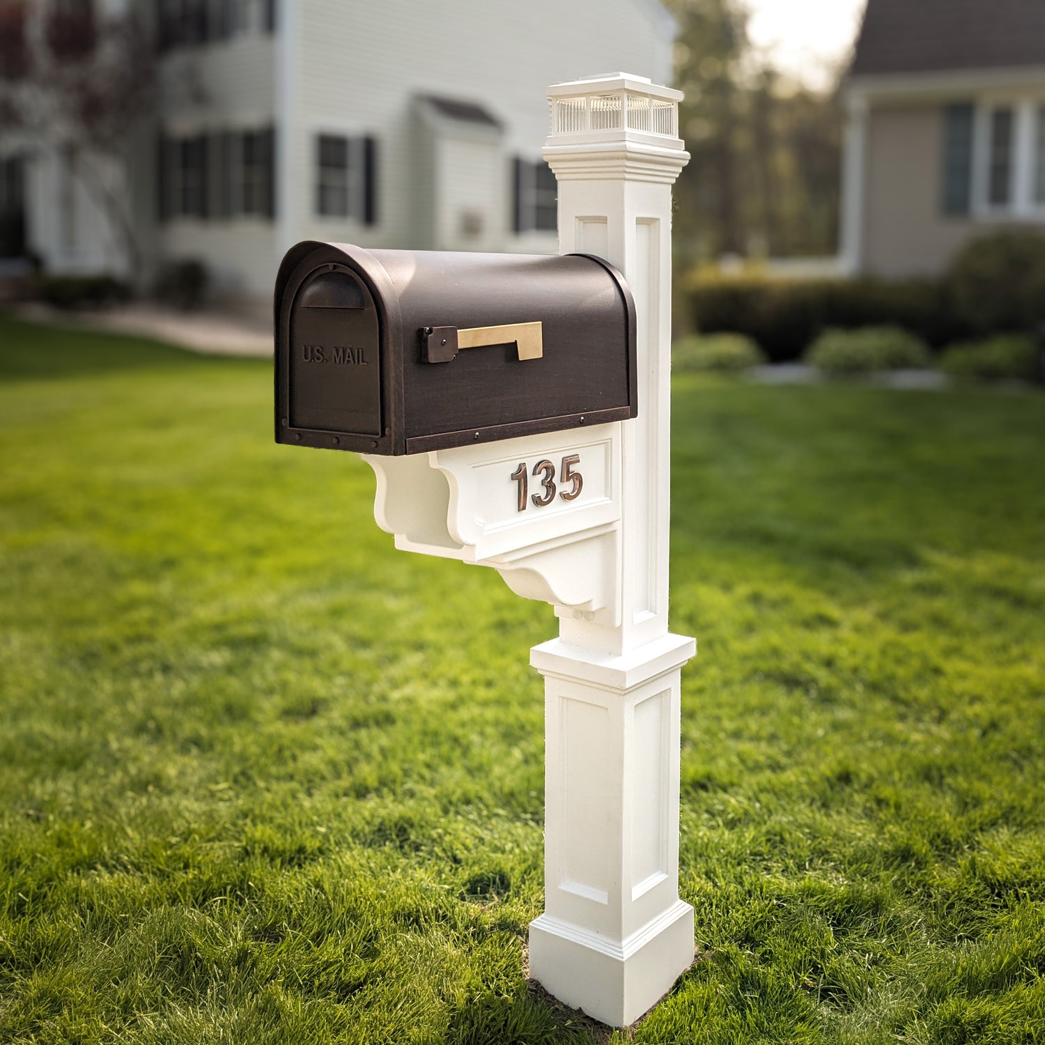 Mayne Dover Single Arm Mail Post