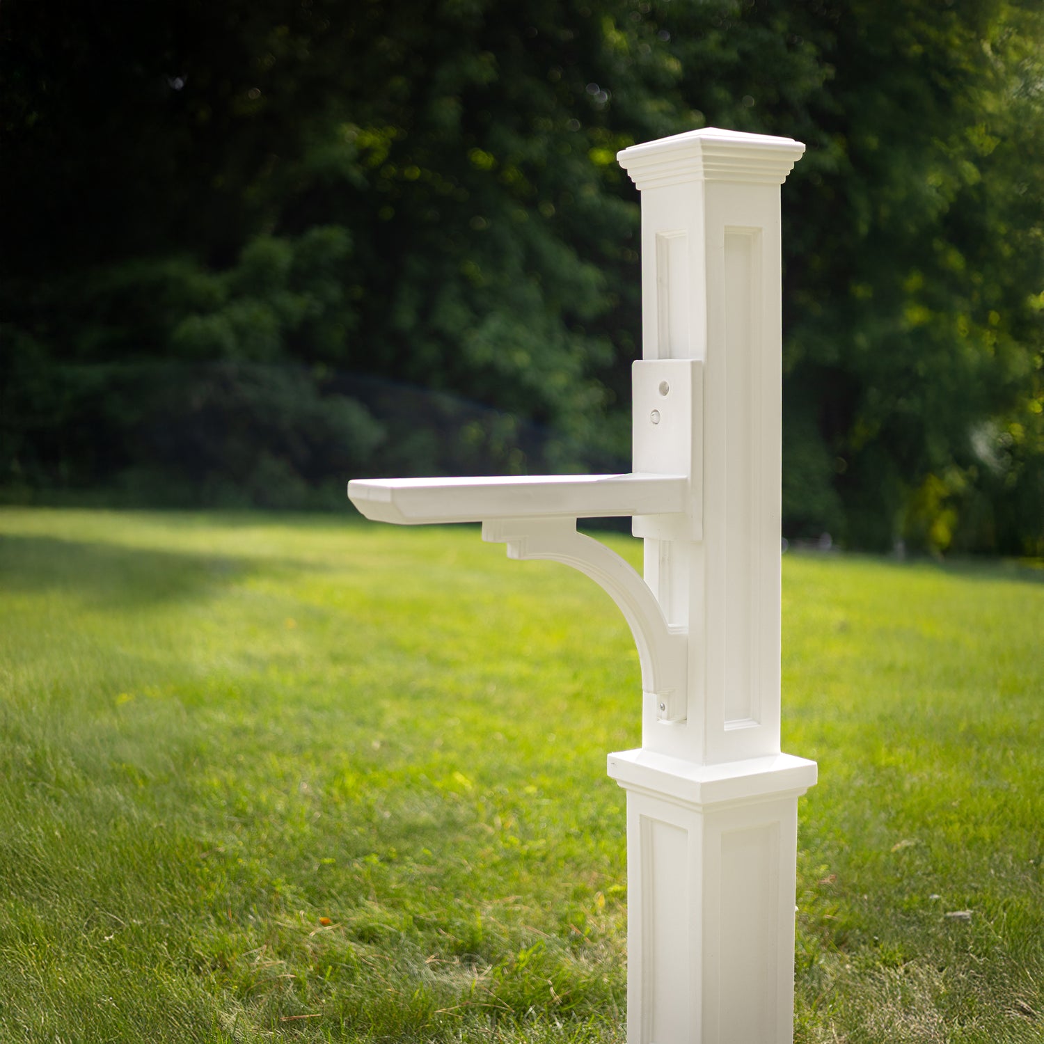 Mayne Newport Plus Single Arm Mail Post