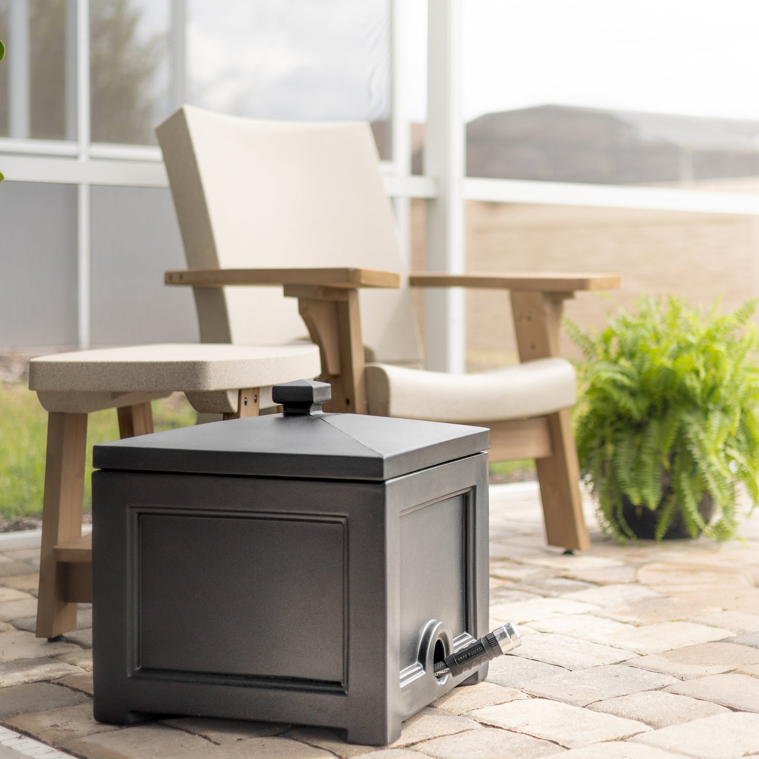 Mayne Fairfield Garden Hose Bin (Black)