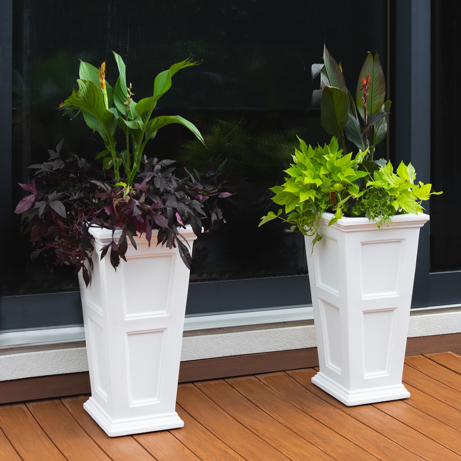 Mayne Fairfield 28in Tall Planter