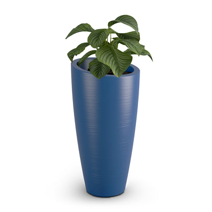 Mayne Modesto 32in Tall Planter